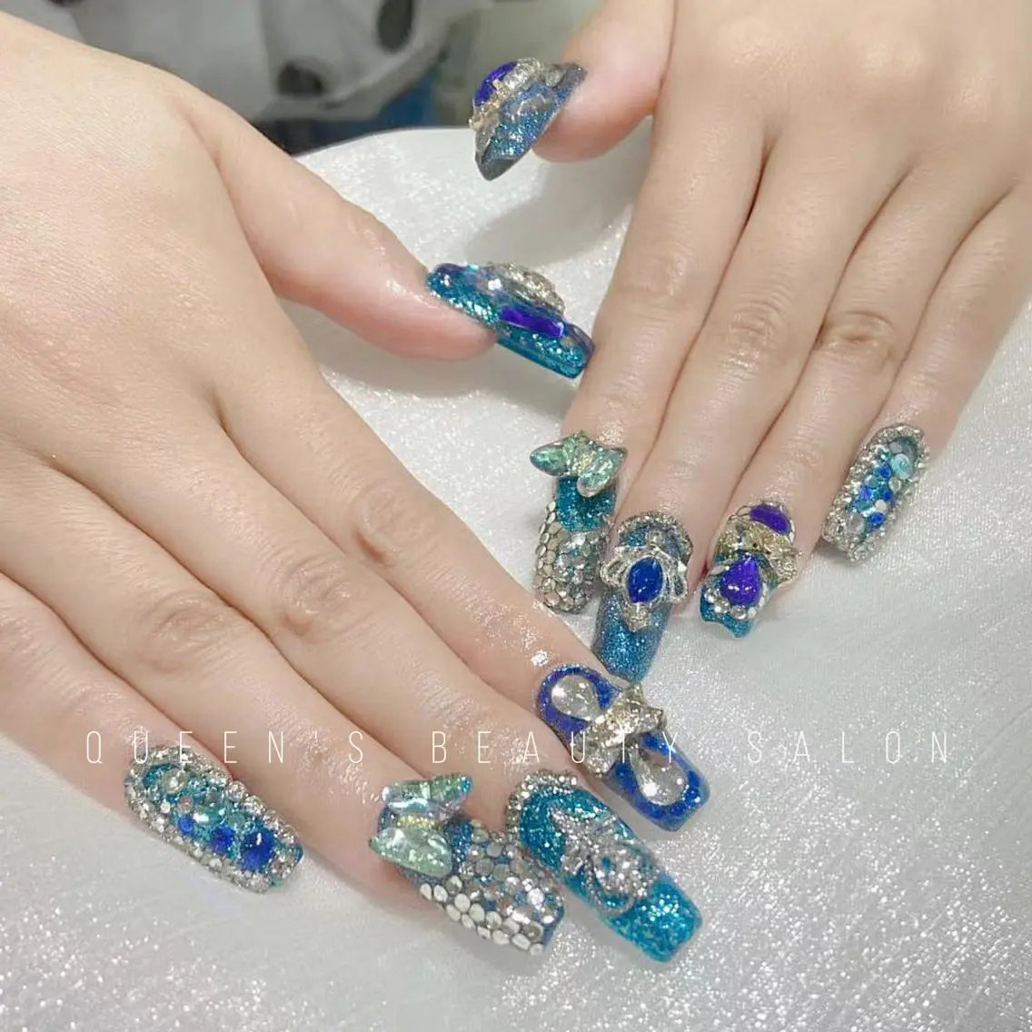 ネイル ハンドネイル Queen’s 歌舞伎町店のネイルデザイン