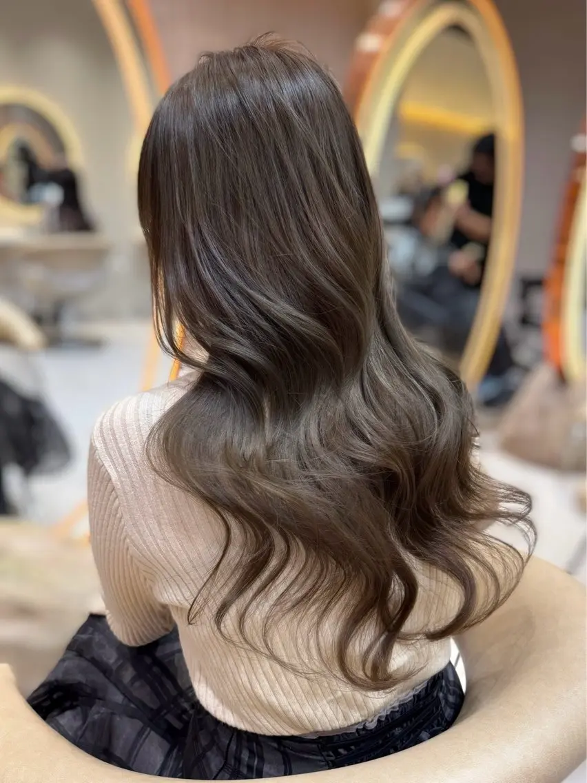 ロング カラー 透明感カラー🤎 中川智帆のヘアスタイル
