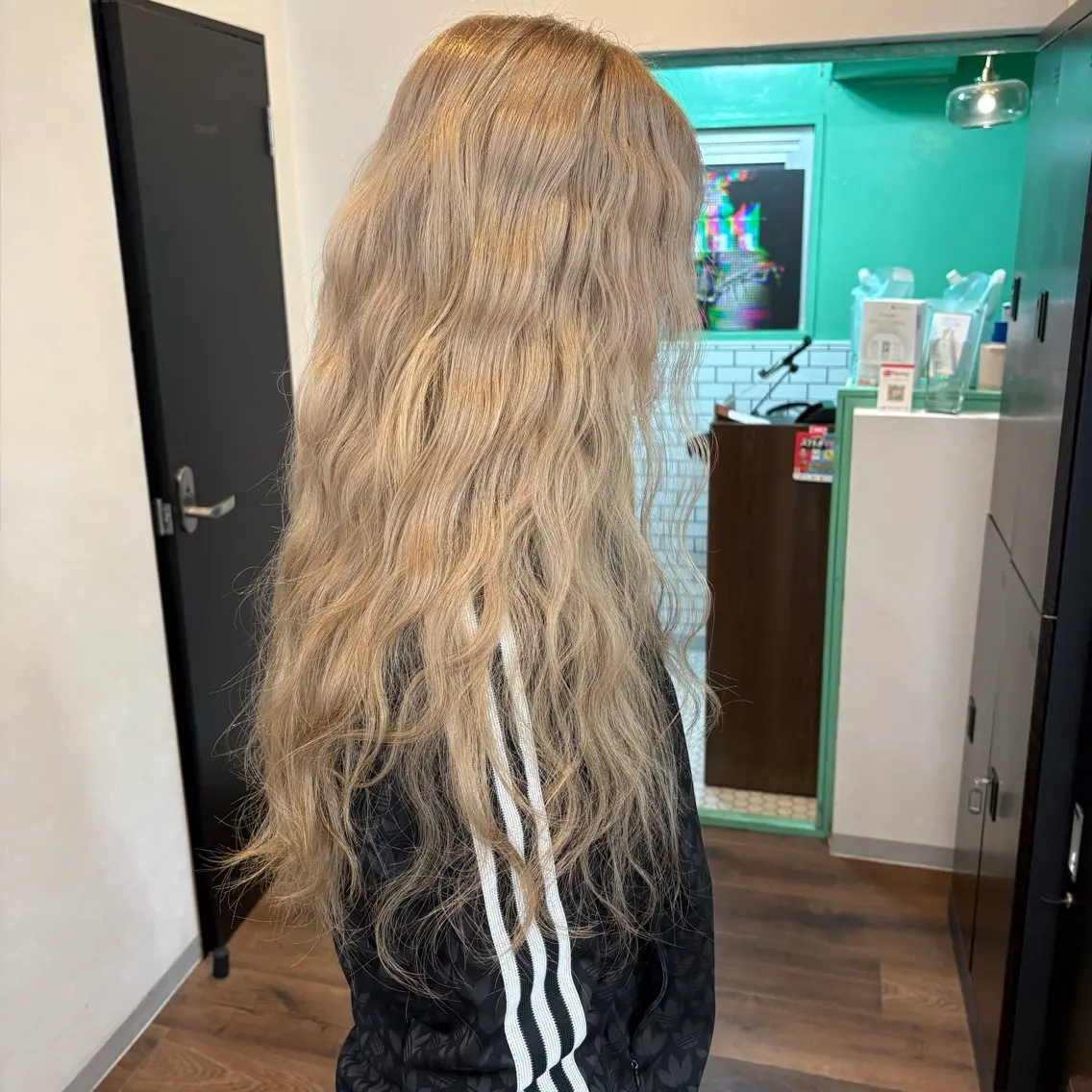 ロング ヘアカラー ハイトーン🎀 MIYU💖のヘアスタイル