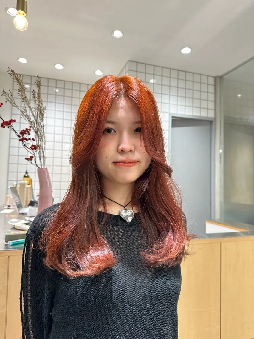 ロング ヘアカラー 🍇透明感カラー/ カットひかる🍒のヘアスタイル