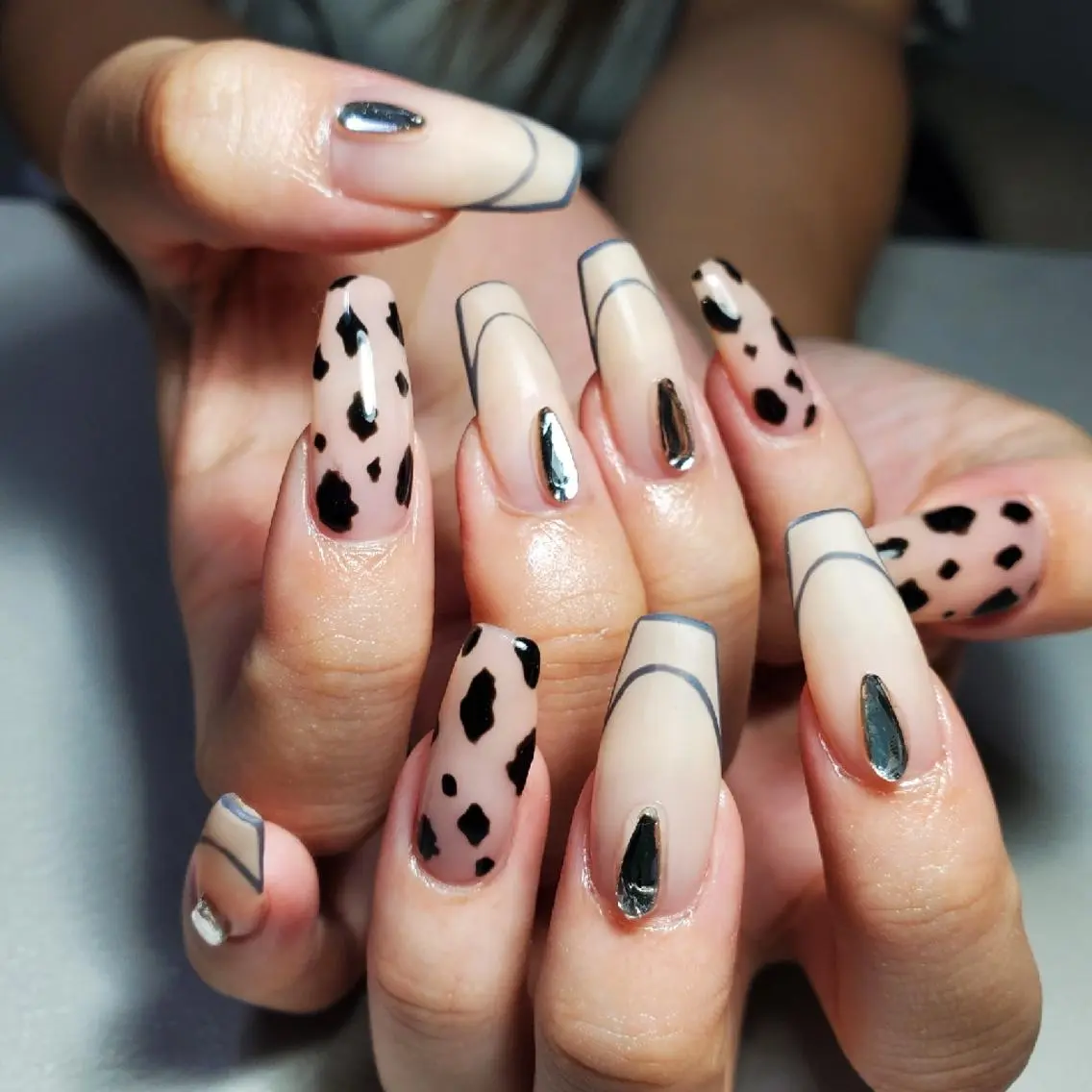ネイル ハンドネイル nailroom‪ sb‪‪𓈒𓂂𓏸のネイルデザイン