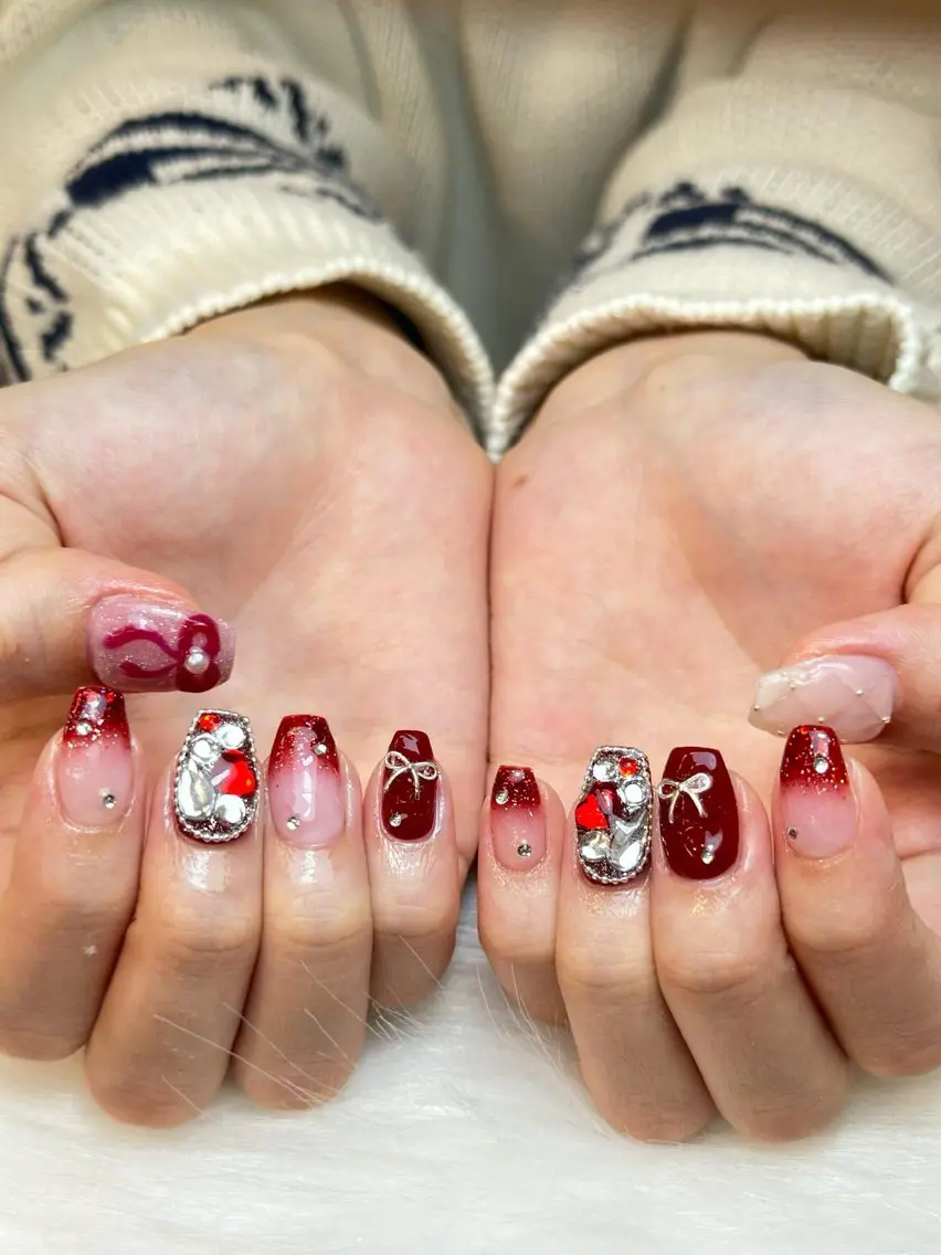 ネイル グラデーション キラキラネイル ワンカラーネイル 冬ネイル Jenn Nail Salonのネイルデザイン