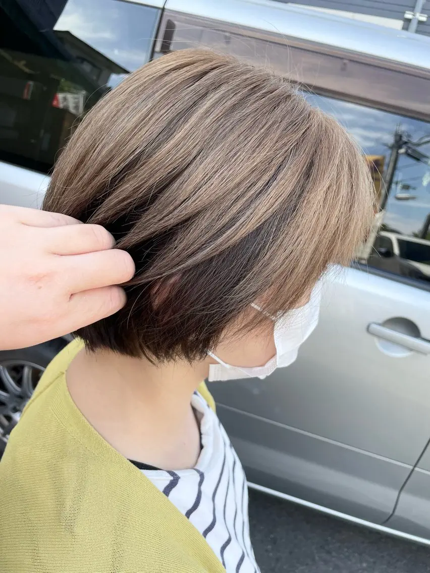 ショート カラー JowA✂︎ 目片夏実のヘアスタイル
