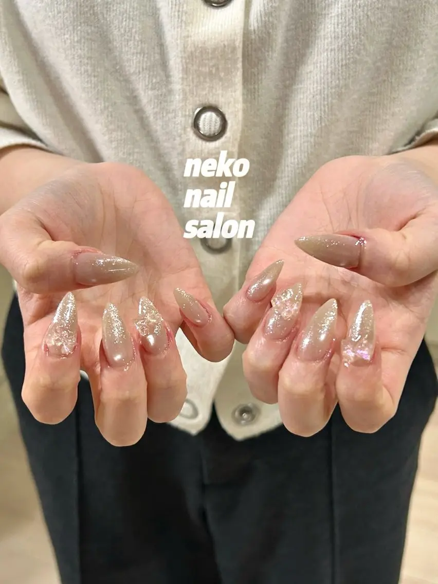 ネイル キラキラネイル マグネットネイル ハンドネイル neko nailのネイルデザイン
