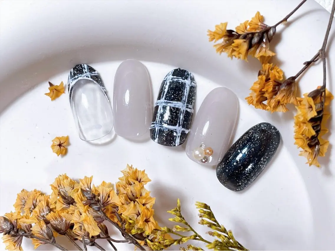 ネイル オーロラネイル ブラウン フットネイル フレンチネイル ジェルネイル ハンドネイル kiki nail たまプラーザのネイルデザイン