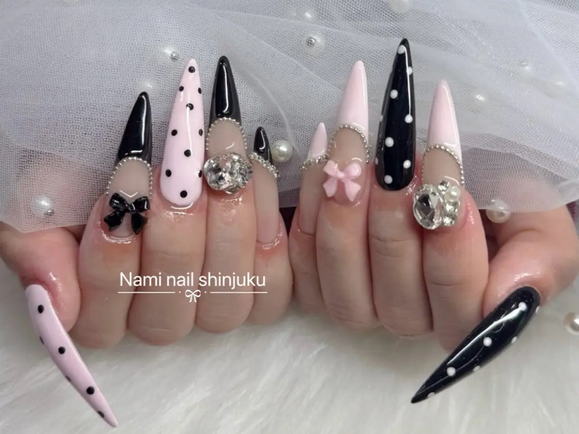 ネイル 長さ出し ガーリー 韓国ネイル ロングネイル 持ち込み ハンドネイル Nami nail salonのネイルデザイン