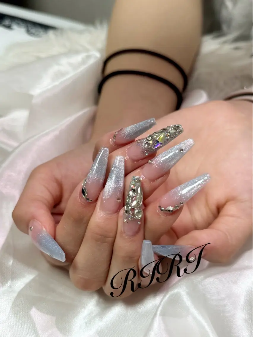 ネイル ブルー ジェルネイル ロングネイル マグネットネイル スカルプネイル ハンドネイル riri オーナーのネイルデザイン