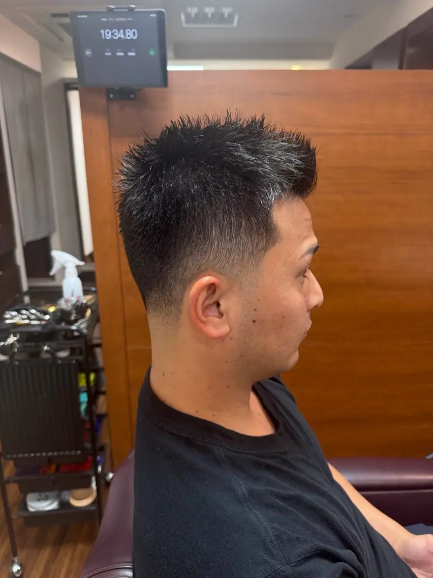 ショート メンズ 糸山 仁のヘアスタイル