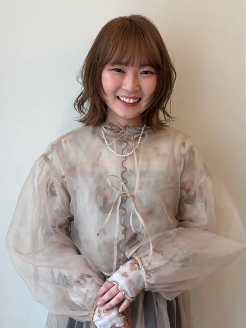 ミディアム カラー ボブ 顔まわりレイヤー レイヤーカット ヘアカラー Lita. /樹里のヘアスタイル