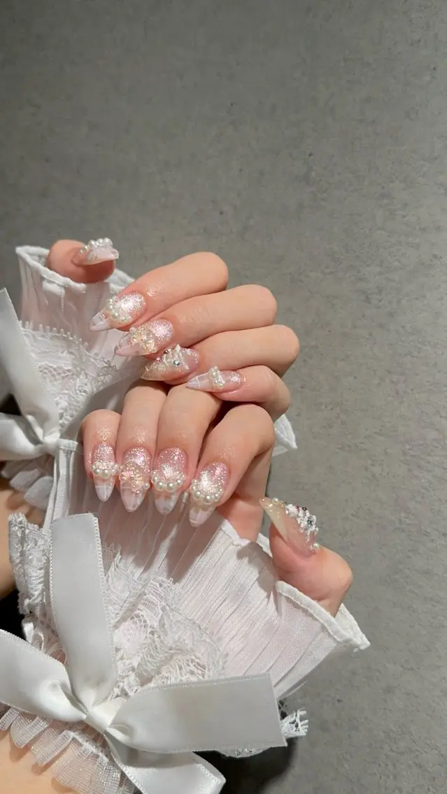 ネイル I-nailロング /ワンホン/キラキラのネイルデザイン