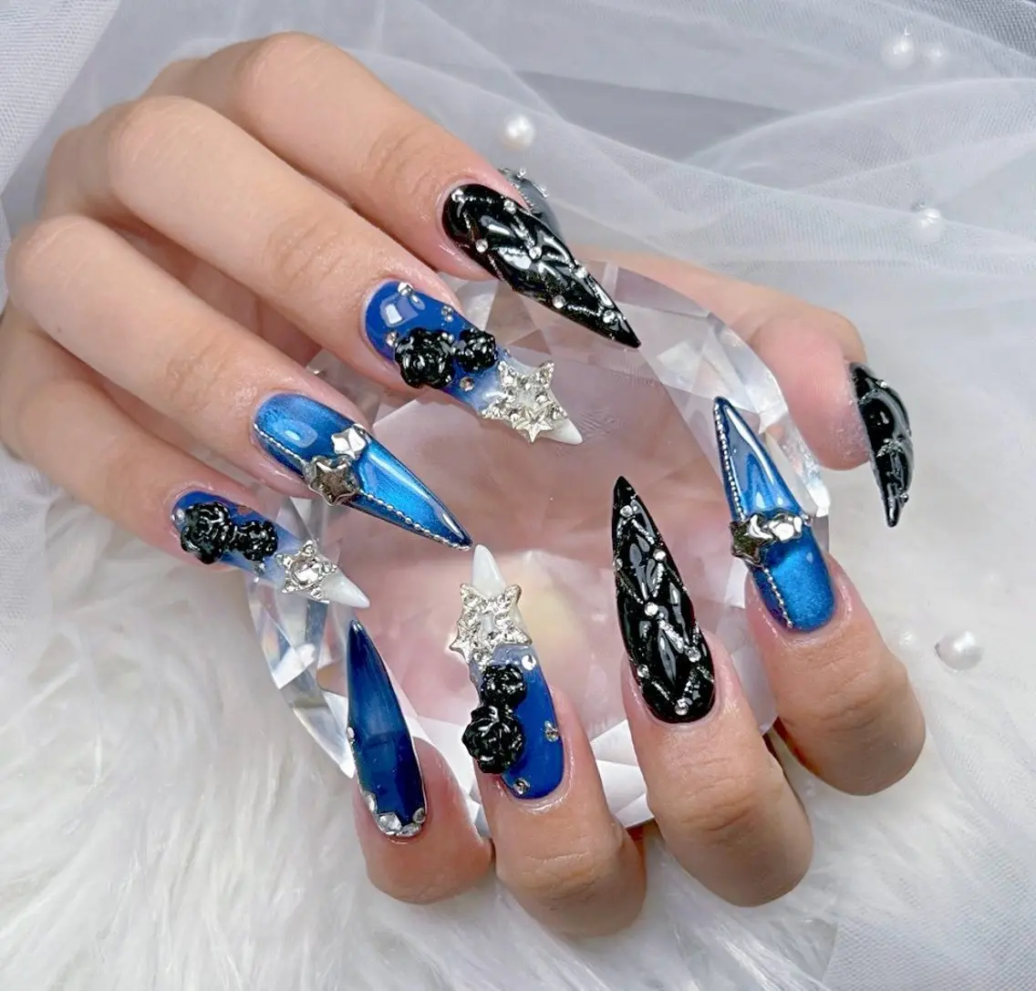 ネイル アートネイル オーロラネイル チークネイル 長さ出し フットネイル Miya _nailのネイルデザイン
