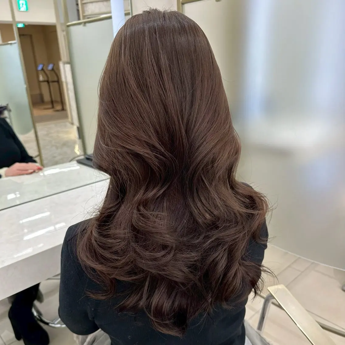 ロング カラー 喜屋武 緒実のヘアスタイル