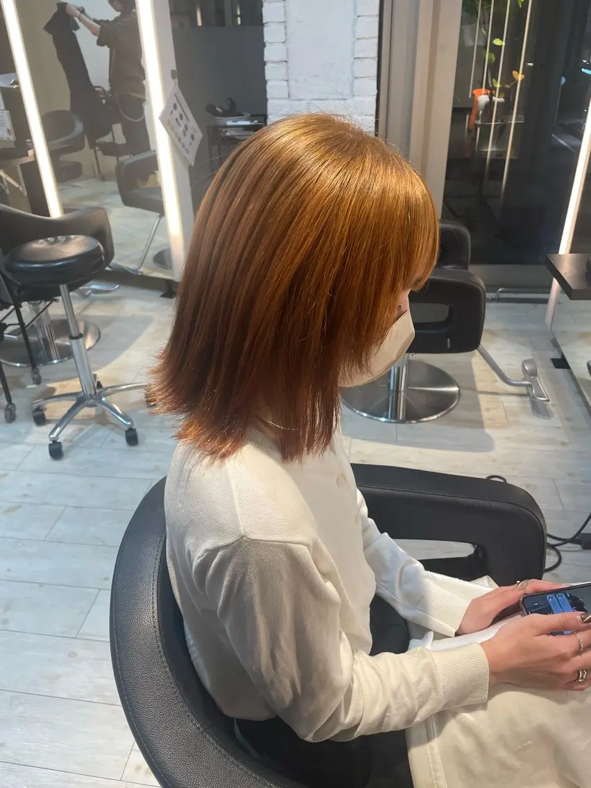 ショート カラー ベージュカラー ブリーチ オレンジ オレンジベージュ ブリーチ/髪質改善/ ハイトーン/暖色のヘアスタイル
