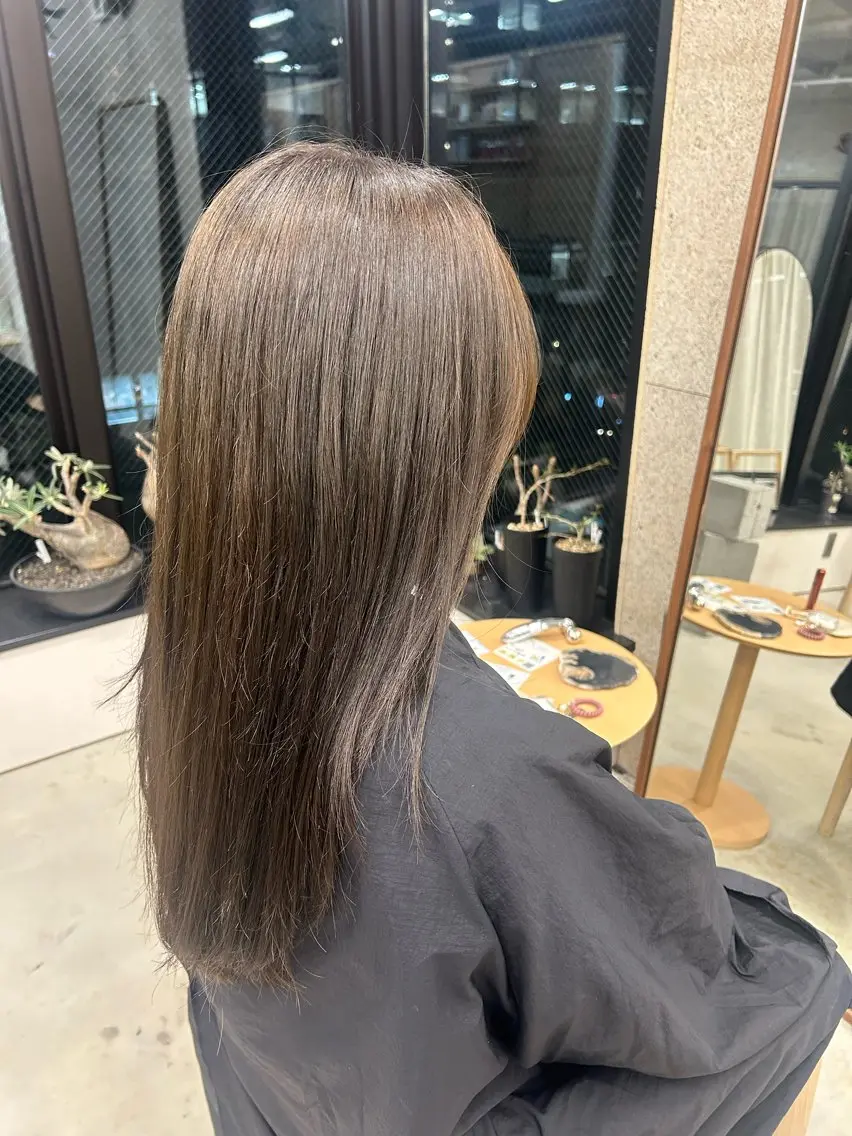 ロング カラー ヘアカラー トリートメント SiLO Yukinaのヘアスタイル
