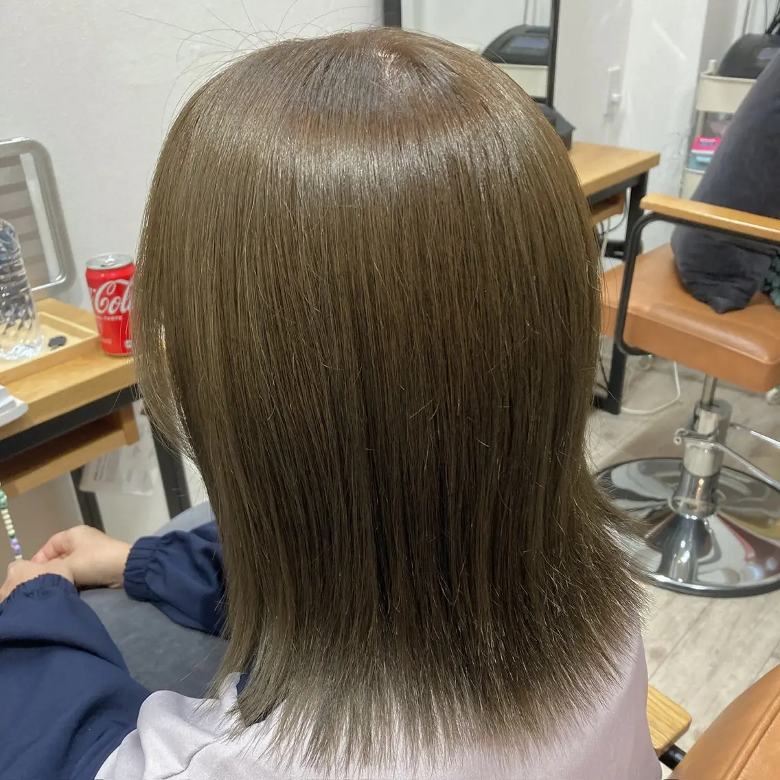ショート カラー ベージュカラー オリーブベージュ ボブ 外ハネヘア 伊藤 裕太郎のヘアスタイル