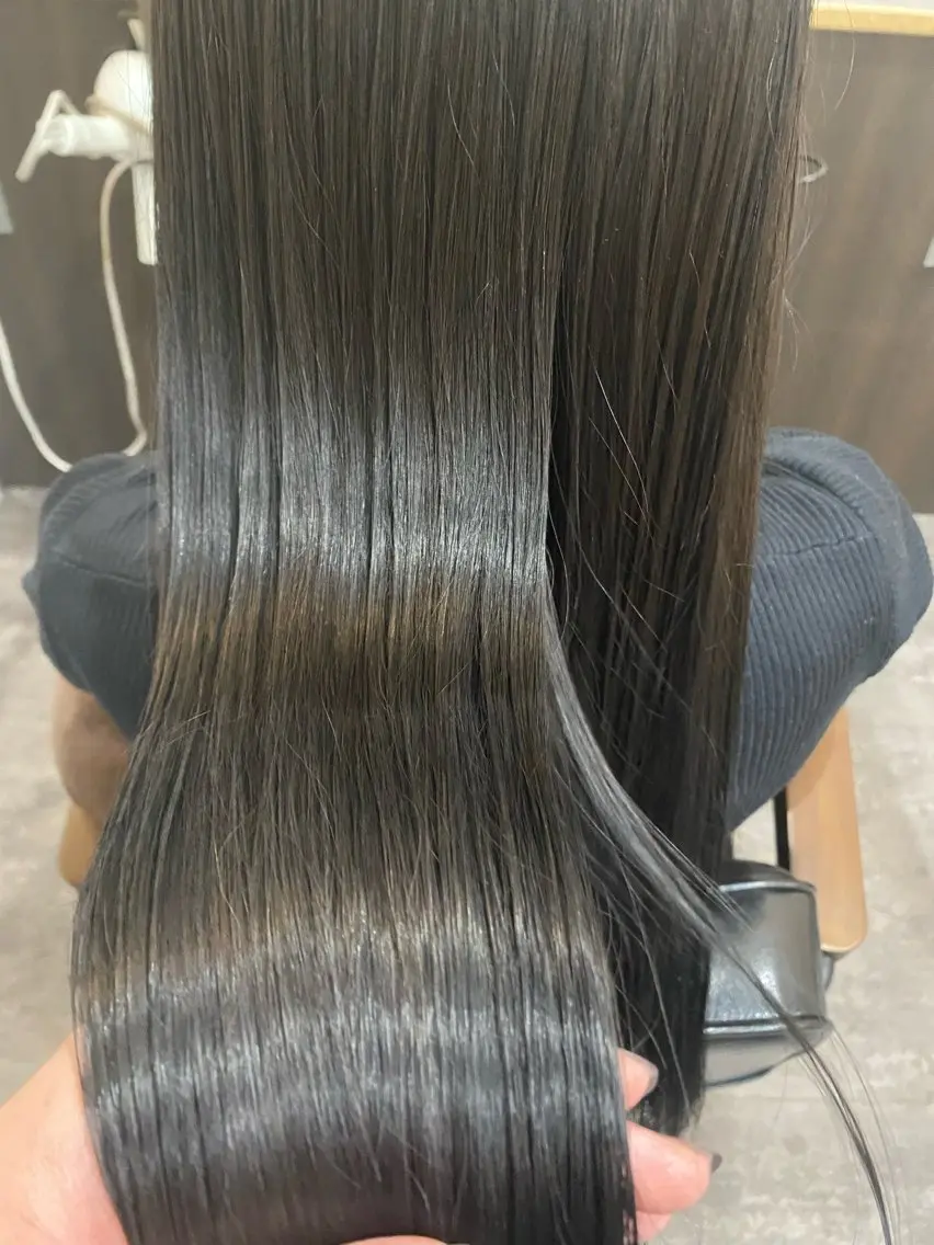 ロング カット ヘアカラー トリートメント 艶カラー✨️派手髪 🦄renのヘアスタイル
