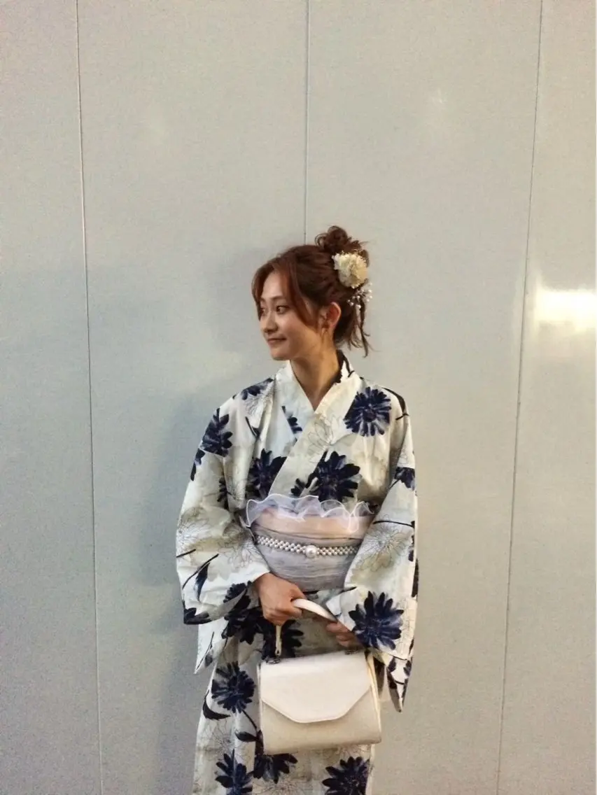 ミディアム RINO‎🤍🎀 𝑏𝑒𝑙𝑡𝑎のヘアスタイル