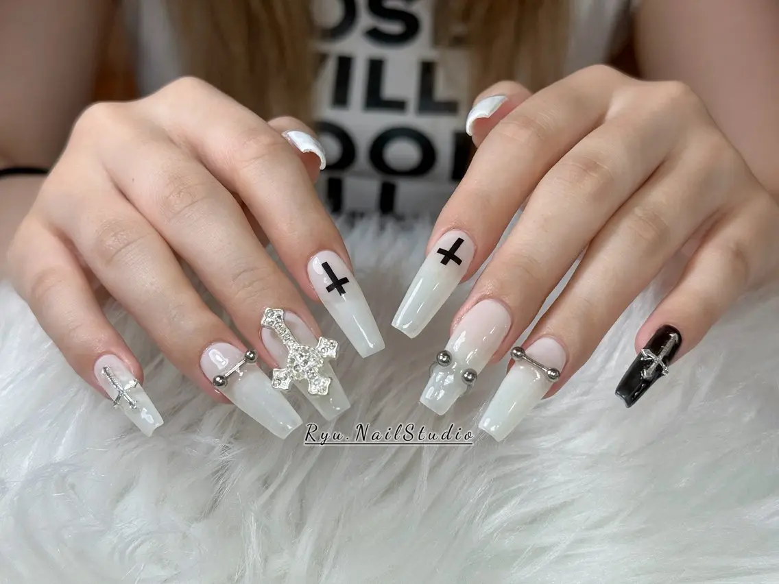 ネイル アートネイル ジェルネイル グラデーション マグネットネイル ニュアンスネイル ハンドネイル Ryu nail studioのネイルデザイン