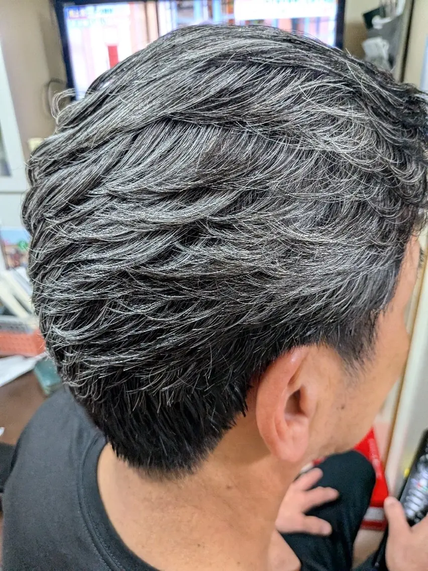 メンズ ショート 岡本 浩子のヘアスタイル