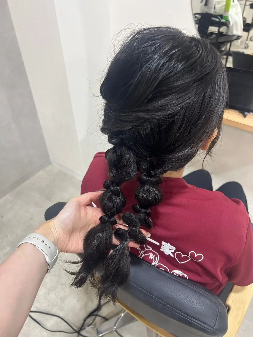 セミロング ヘアセット 愛 理のヘアスタイル