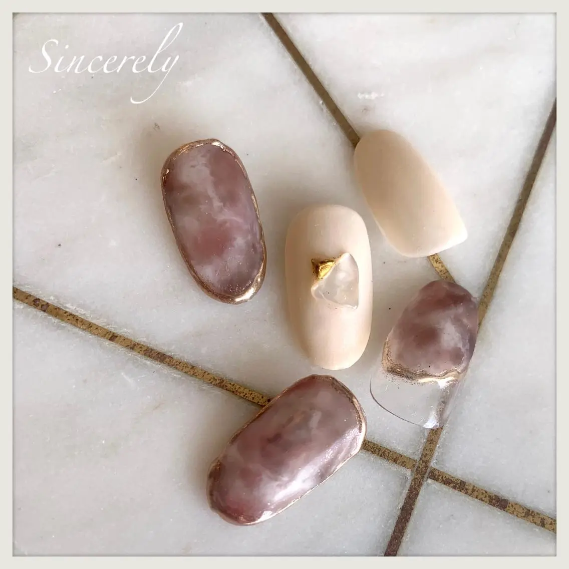 ネイル Sincerely ☺︎のネイルデザイン