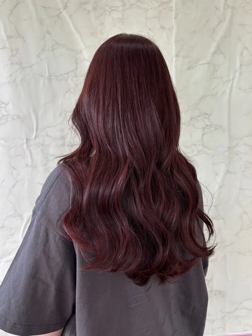 ロング カラー ブラウンカラー ピンクカラー ピンクブラウン ヘアカラー 鈴木 葵海のヘアスタイル