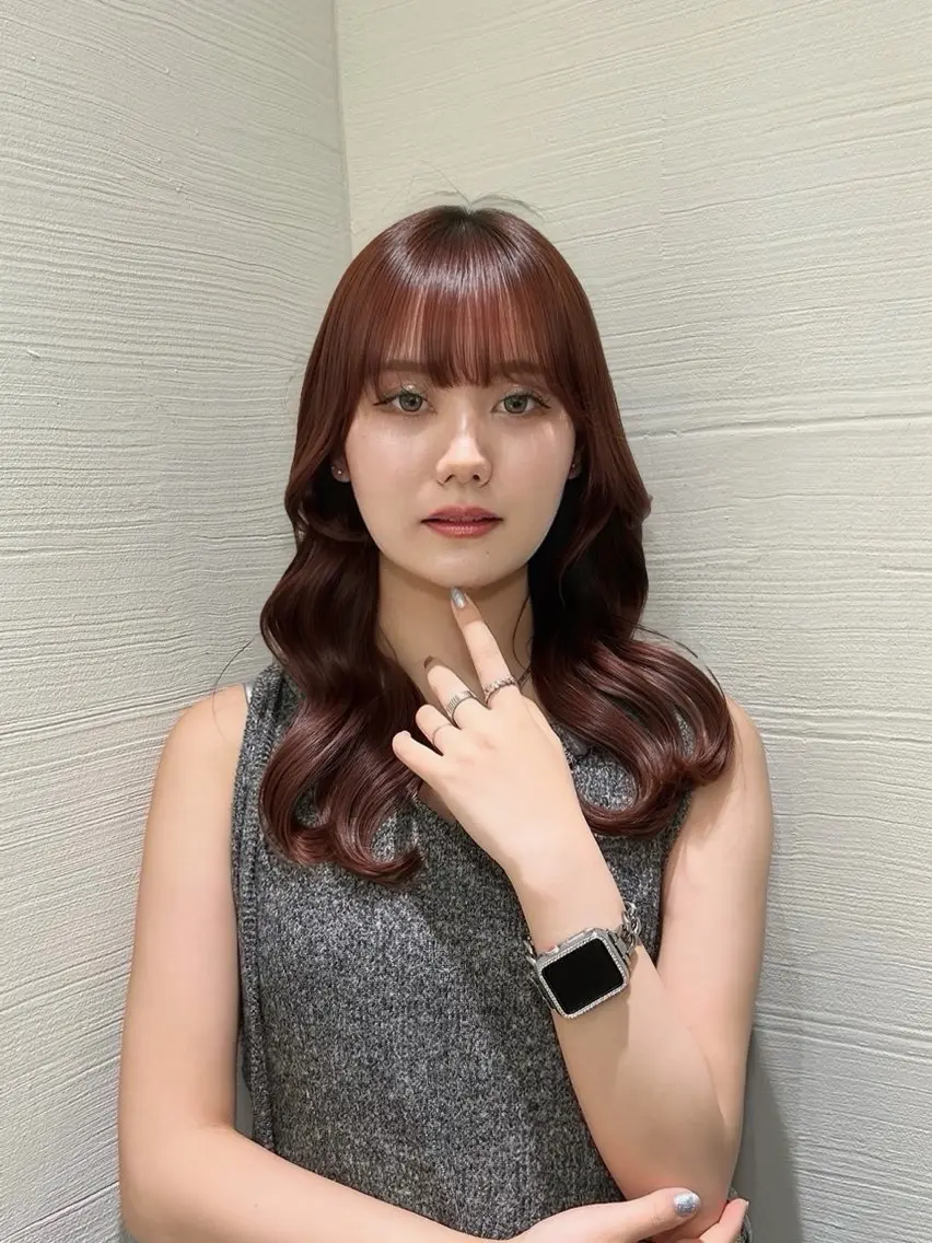 セミロング カラー カシス 透明感カラー レッドカラー 韓国風ヘア 瑞希 / GINZA assistantのヘアスタイル
