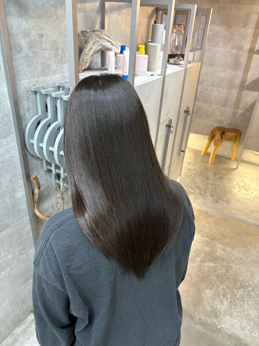 ロング カット ヘアカラー 縮毛矯正 髪質改善ストレート/ 透明感カラー🥣🤍のヘアスタイル