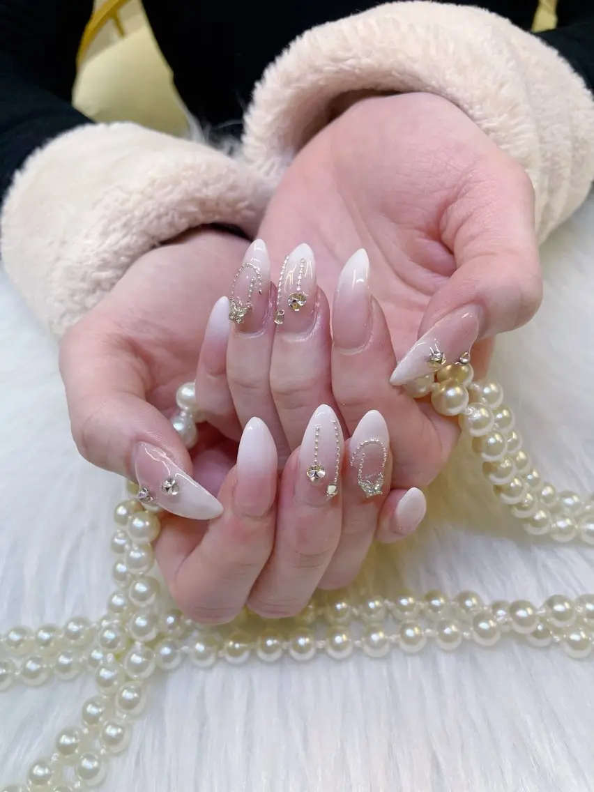 ネイル ハンドネイル ハンドケア queen nailのネイルデザイン