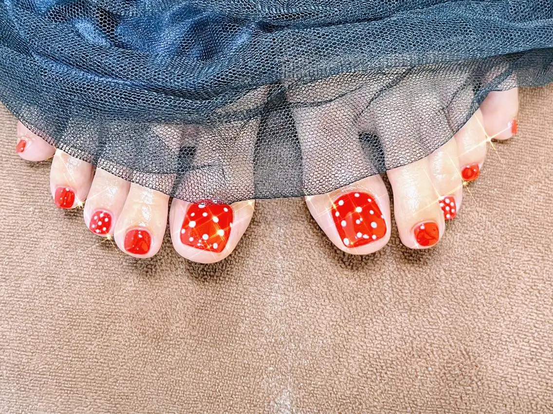 ネイル 赤色 夏ネイル ToliyDeliy Nail Salonのネイルデザイン