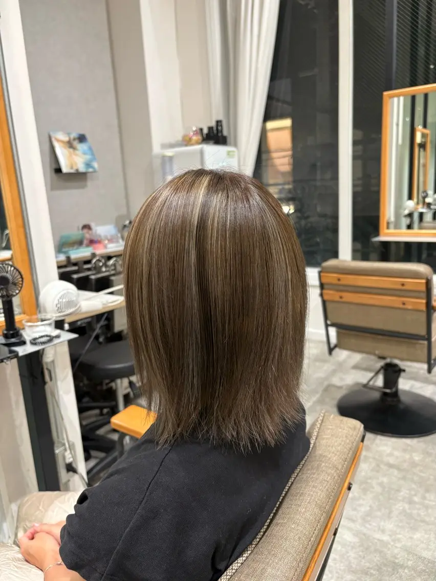 ショート カラー ベージュカラー ブリーチ ブラウンカラー ハイライトカラー ハイライト ヘアカラー ASU/Wカラー /ナチュラルカラーのヘアスタイル