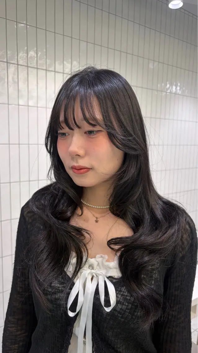 ロング カラー ヘアカラー Rin🪷ネイル/ 透明感ヘアカラーのネイルデザイン