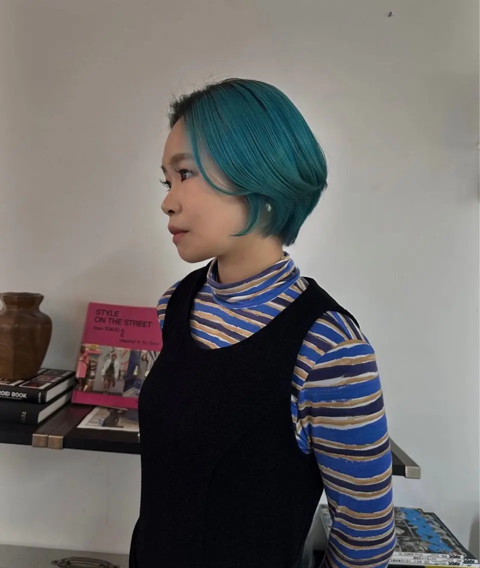 ショート カラー 毛流れセンターパート Sakiのヘアスタイル
