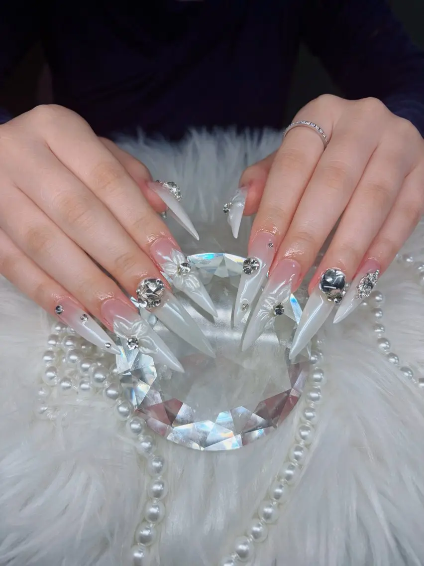 ネイル アートネイル オーロラネイル チークネイル 長さ出し フットネイル ハンドネイル Chan nailsのネイルデザイン