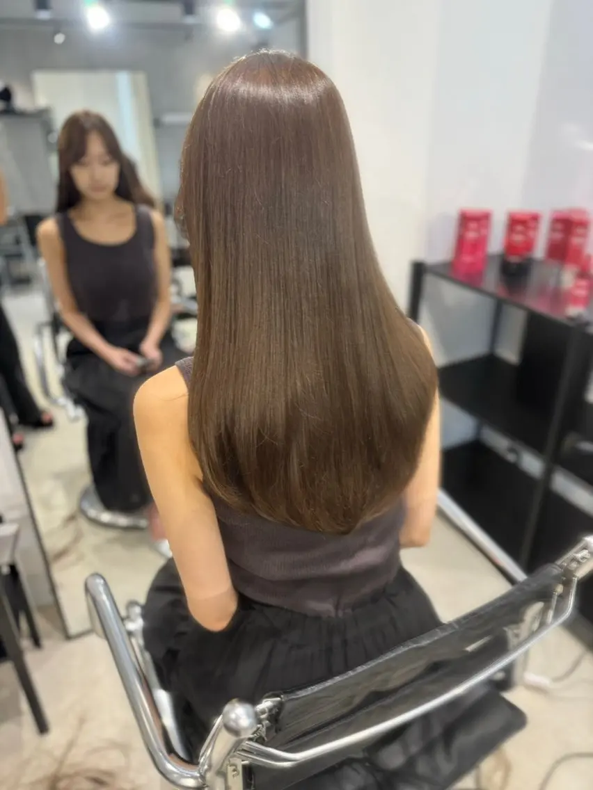 ロング カラー パーマ ヘアアレンジ 透明感/オリーブ/ グレージュ/YUKAのヘアスタイル