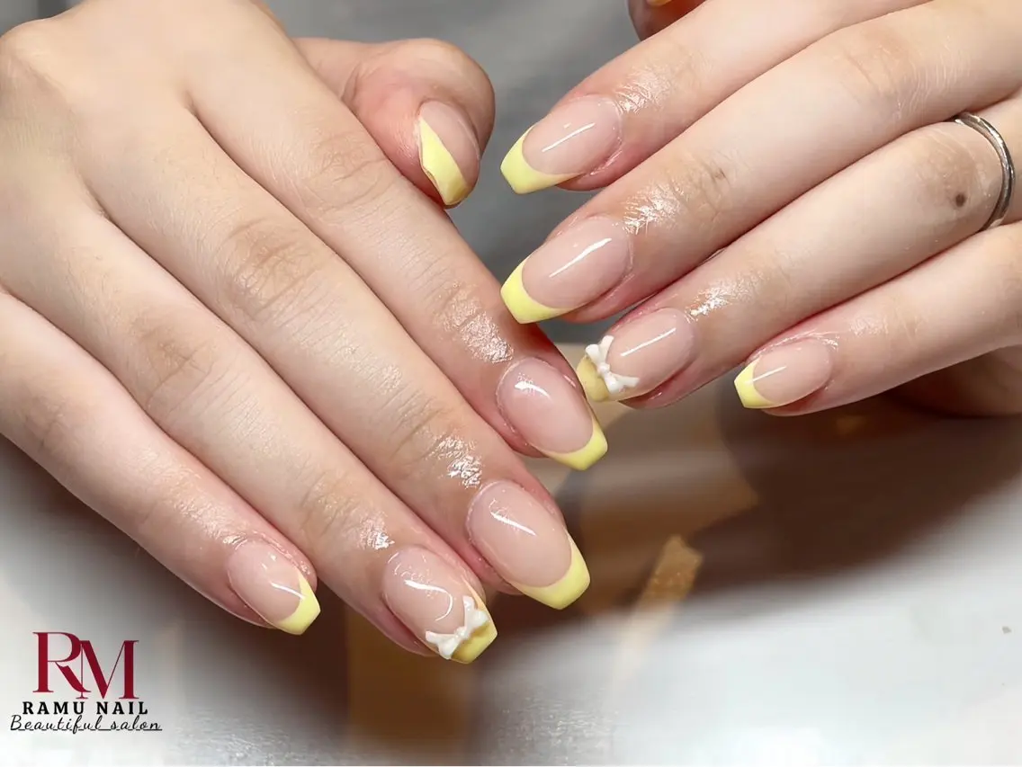 ネイル キラキラネイル マグネットネイル ミラーネイル ピンク リボン ハンドネイル RAMU Nail 恵比寿店のネイルデザイン