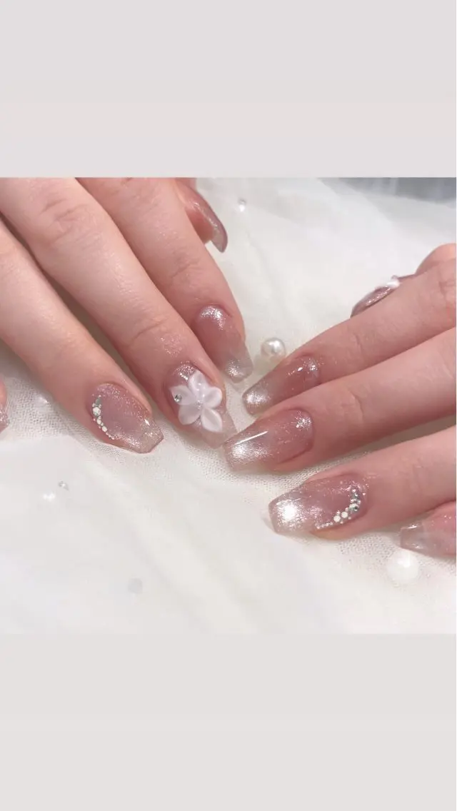 ネイル ハンドネイル 🧁fein. nana🩵のネイルデザイン
