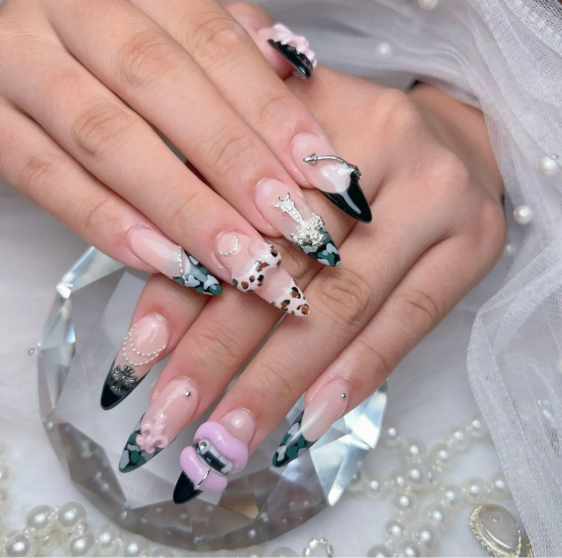 ネイル アートネイル オーロラネイル チークネイル 長さ出し フットネイル Miya _nailのネイルデザイン