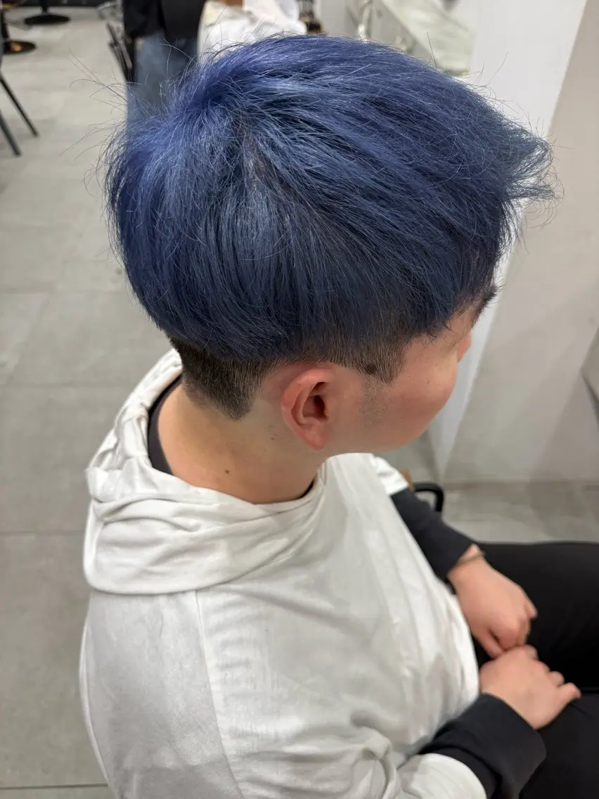 カラー メンズ 志賀 美月のヘアスタイル
