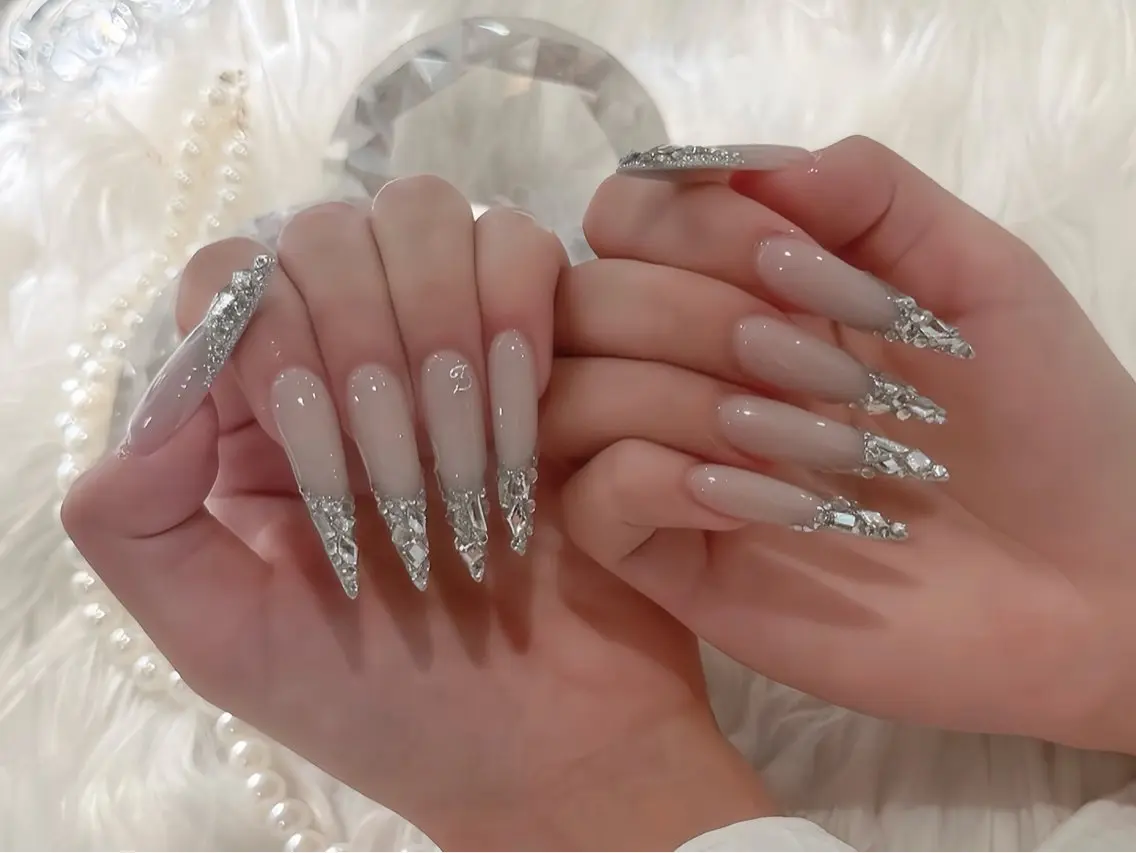 ネイル オーロラネイル チークネイル 桜ネイル クリアネイル ドット ハンドネイル Rin Nail Shinokuboのネイルデザイン