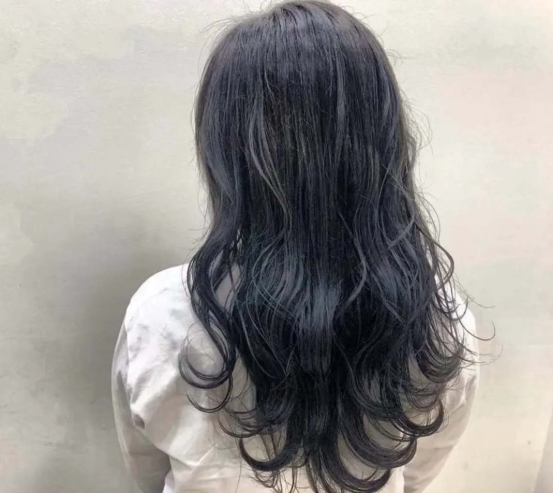 セミロング カラー ヘアカラー 🫧透明感 ×艶🫧 吉田 陽菜のヘアスタイル