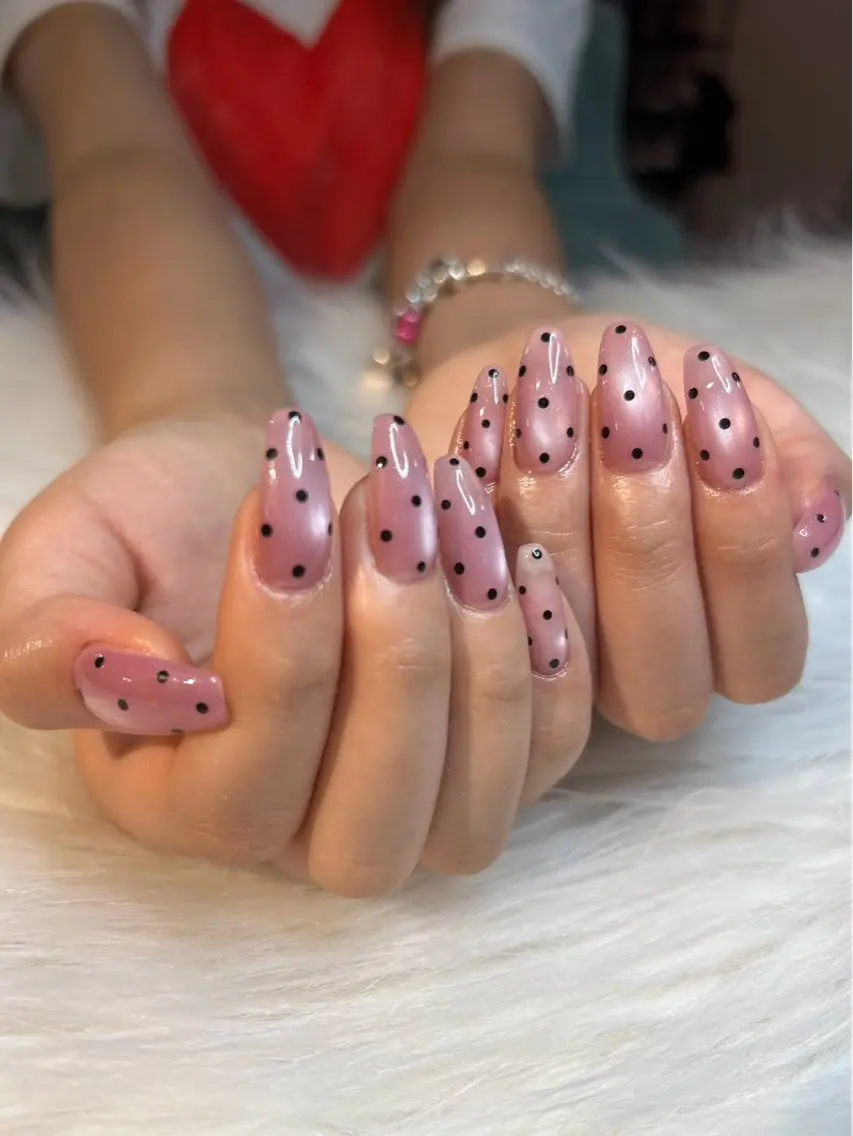 ネイル マグネットネイル ピンク ハンドネイル 鈴木 里奈のネイルデザイン