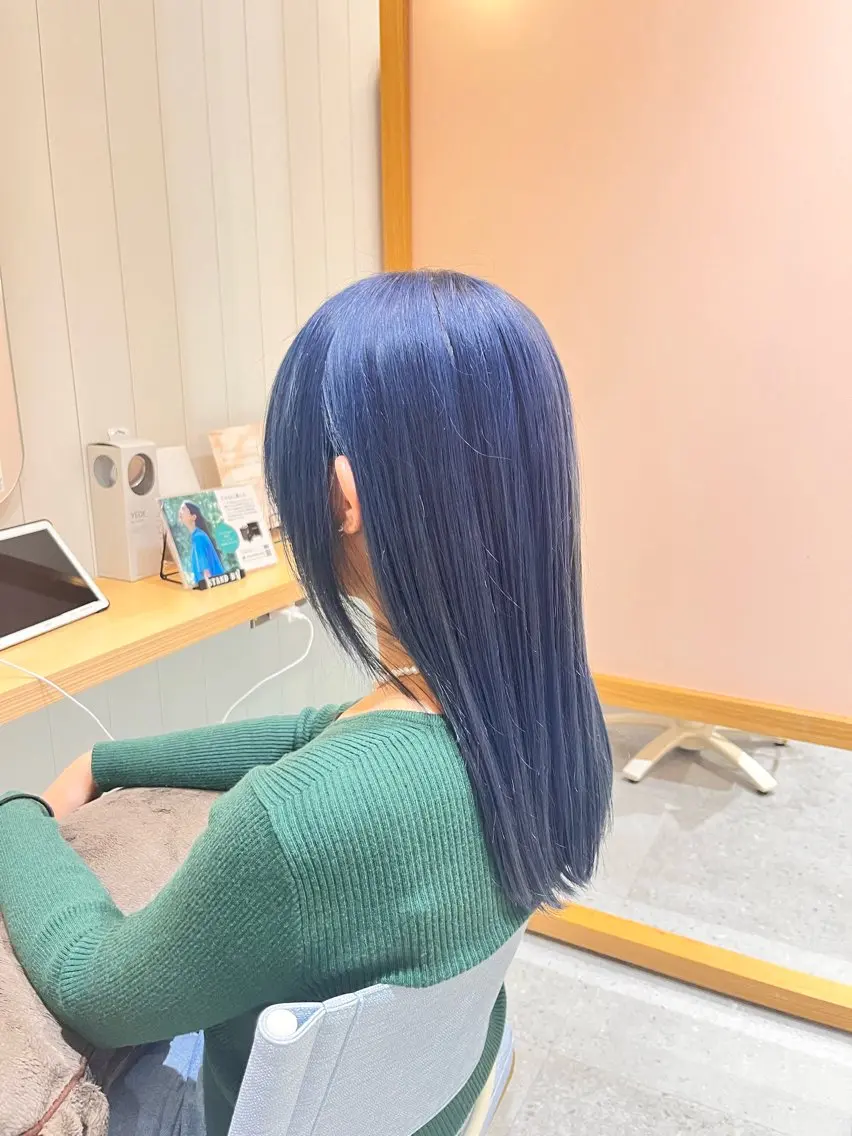 ロング カラー 顔周りカット レイヤーカット ウルフカット メンズパーマ・ カット モリヤ🌺のヘアスタイル