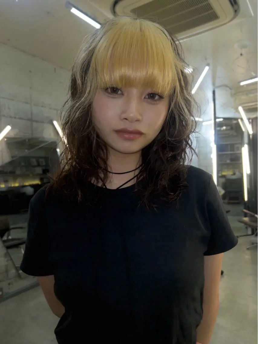 カラー ブリーチ ヘアカラー Yaya ヤヤ / HACO+のヘアスタイル