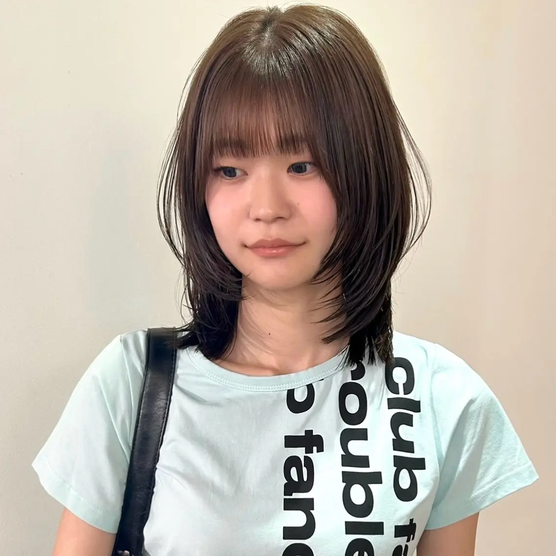 ミディアム カラー ボブレイヤー ミディアムレイヤー ブリーチ 透明感カラー ダブルカラー カット ヘアカラー トリートメント nonoka オリーブ/レイヤーのヘアスタイル
