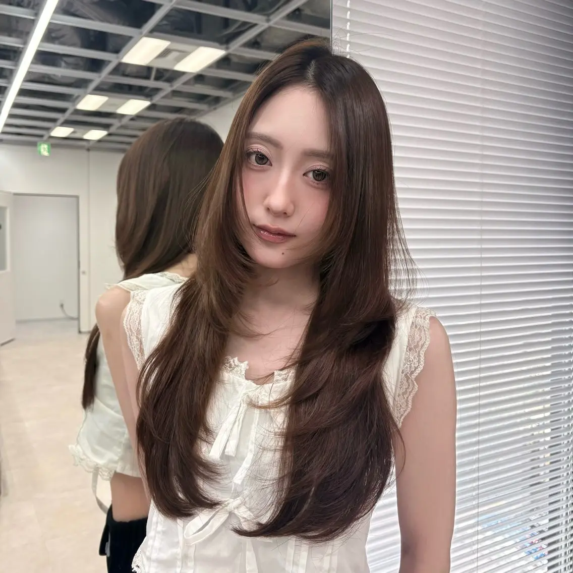 ロング カラー ブラウンカラー 透明感カラー ハイレイヤー レイヤーカット ロング 新宿/艶カラー/ mikuのヘアスタイル