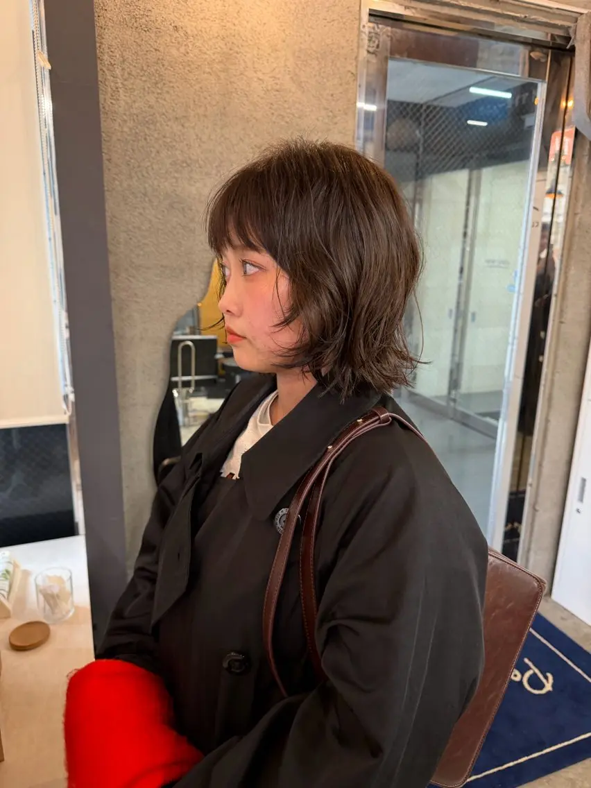 ショート カラー パーマ グレージュ オリーブグレージュ オリーブグレー ボブ カット ヘアカラー パーマ 早瀬裕之 パーマのヘアスタイル