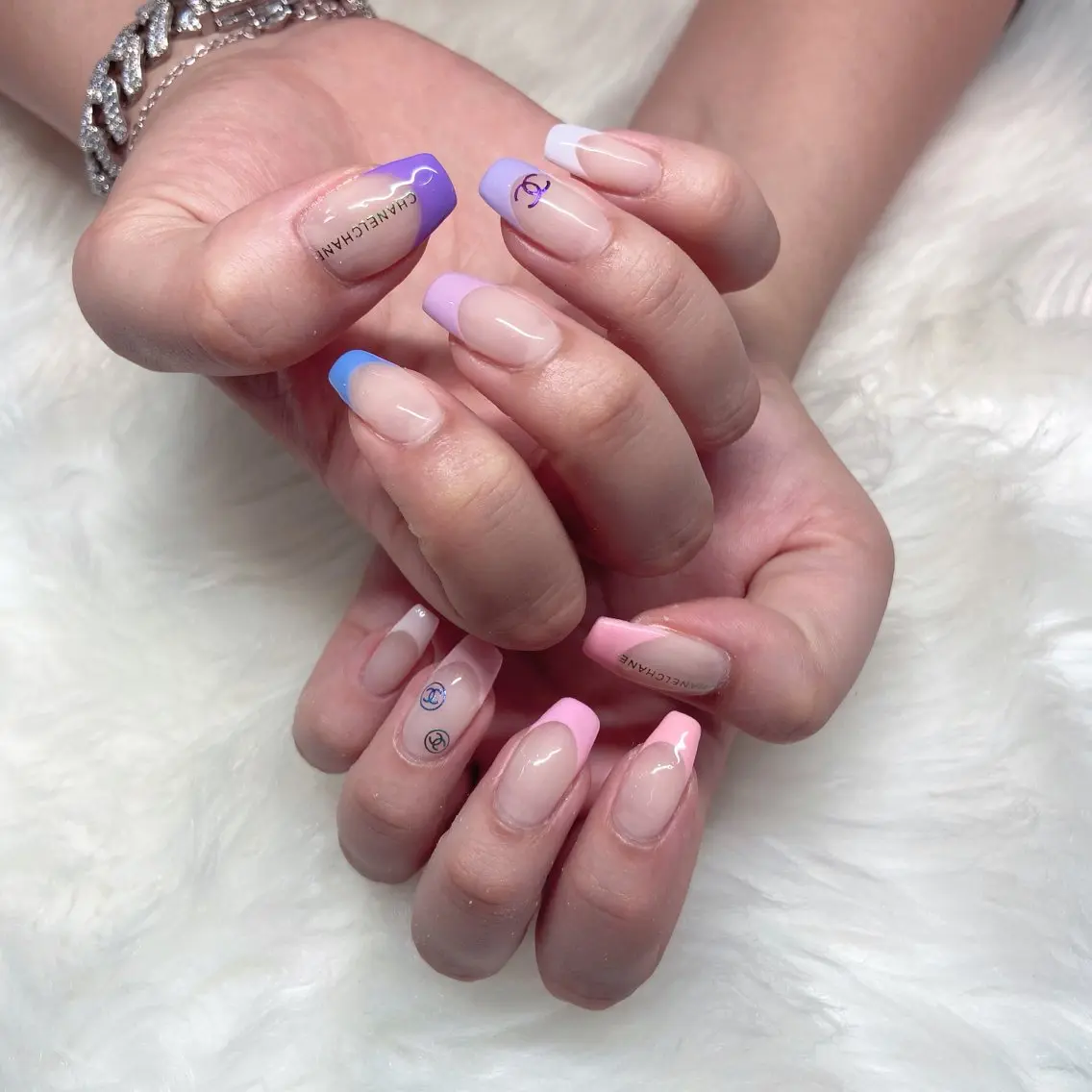 ネイル R nailのネイルデザイン