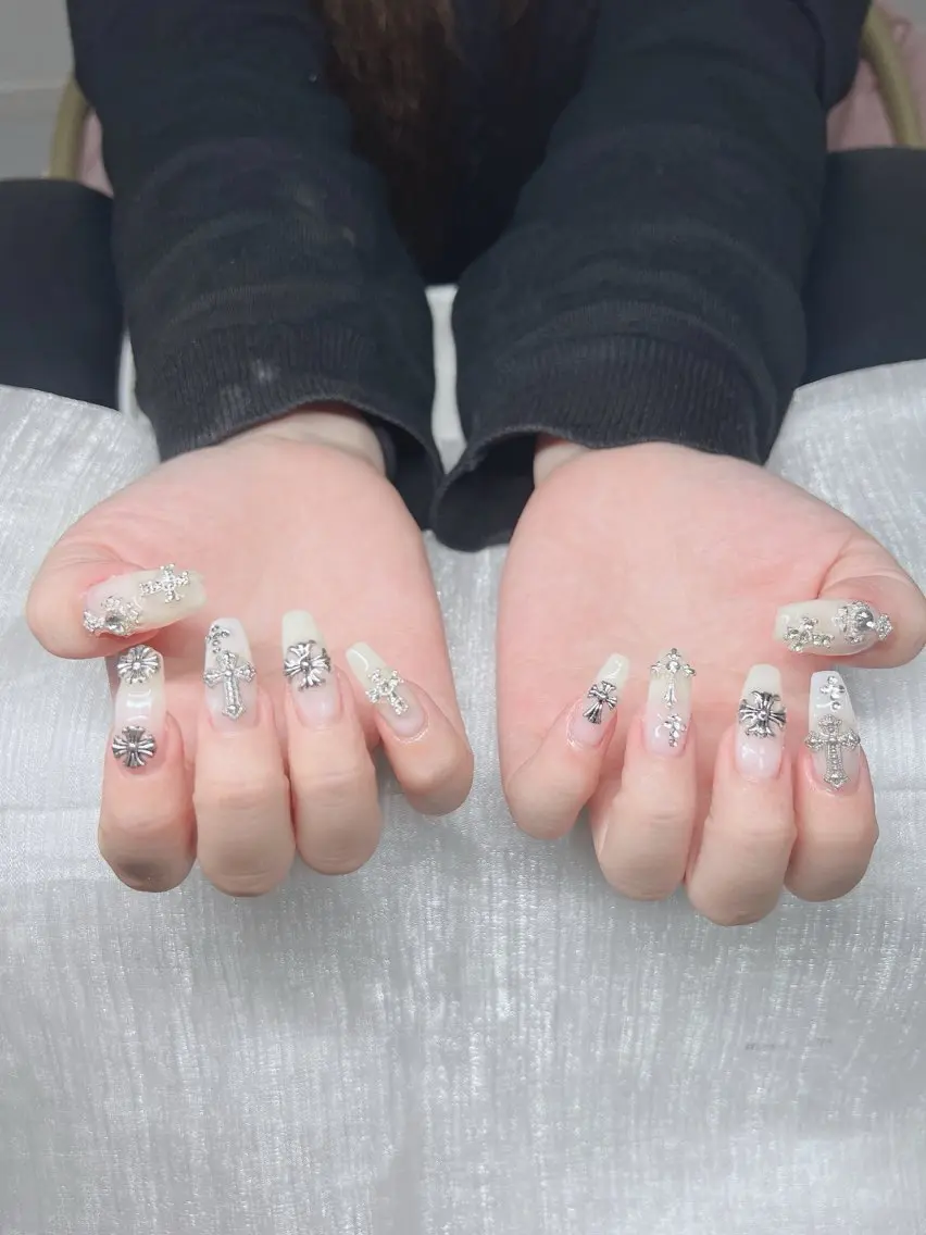 ネイル 長さ出し グラデーション キラキラネイル マグネットネイル ニュアンスネイル ハンドネイル Lee Nails チップ長さだし専門店のネイルデザイン