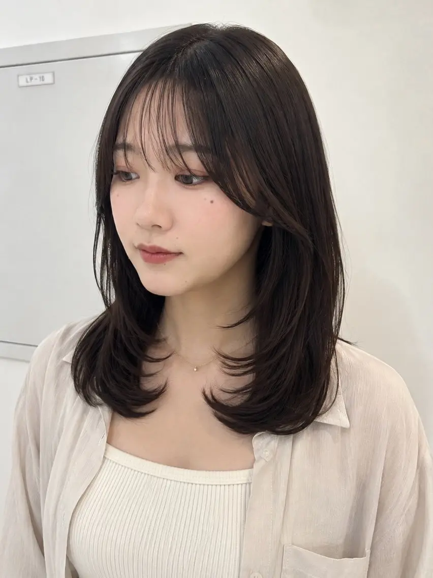 ミディアム カラー ミディアムレイヤー レイヤーカット 小顔カット 縮毛矯正 カット 縮毛矯正 池袋/小顔レイヤー/ 顔まわり/taigaのヘアスタイル